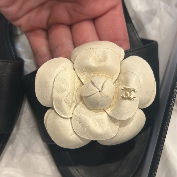 🖤🤍Chanel Camellia Mule Sandals. 37. - Picture 7 of 7